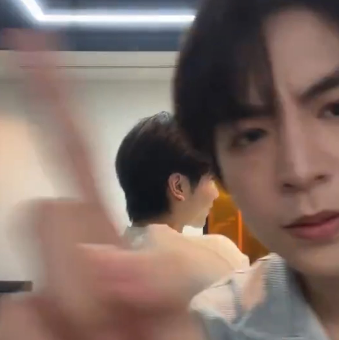 panisud's tweet photo. เฮียหวงไร แบ่งกันดูดิวะ 🤨😣😔 https://t.co/YpAGLf5C09