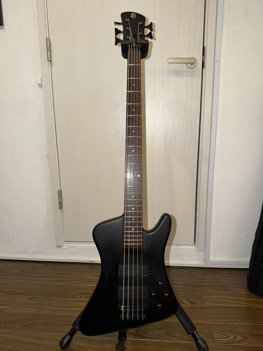 takaSGR's tweet photo. 数年放置してしまっていたspector REX5。
ダメなとこ直して磨いたら大した調整もなく復活。

売るか。 https://t.co/1pqY0mG3Vf