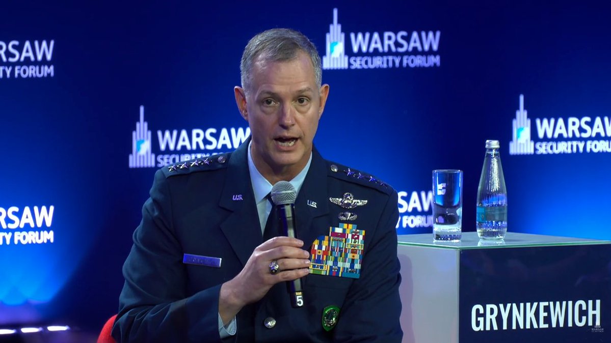 T_Piekielnik's tweet photo. 🚩 Właśnie trwa konferencja Warsaw Security Forum.
❗️ Zastanawia mnie czy to prowojenna i proukraińska konferencja?
Zastanawiam się tylko... Może ktoś z Państwa wie?
🚩 Zupełnym przypadkiem okazuje się też, że kluczowa osoba ze strony organizatora oraz prowadząca konferencję, tj. Pani Katarzyna Pisarska (współzałożycielka organizacji stojącej za tą konferencją) to przy okazji...

👉 jedna z założycielek Międzynarodowego Centrum na rzecz Zwycięstwa Ukrainy (International Center for Ukrainian Victory)...
🚩 Obawiam się, że taka jej prowojenna i proukraińska działalność szkodzi Polsce i to w stopniu znacznym,
👉 (ps. szkoda, że nie jest założycielką jakiegoś centrum na rzecz bezpieczeństwa i potęgi Rzeczpospolitej Polskiej... lub czegoś podobnego...)
🚩 Myślę, że Polacy o wiele lepiej czuliby się, gdyby w Polsce organizowane były propolskie i antywojenne konferencje...

🚩 a nie proukraińskie mega wiece, które obawiam się, że są ukierunkowane na promocję wojny, robienie wody z mózgów ludziom i przekonywanie z Polski w języku angielskim całego świata, że interesem wszystkich w Europie jest interes banderowskiego i skorumpowanego reżimu w Kijowie.

🚩 Niestety dodam też, że tak się dziwnie składa, że antywojenne spotkania, konferencje i marsze nie zyskują takiego medialnego rozmachu i nie pozyskują tylu sponsorów. Nie płynie tam szeroki strumień dolarów, euro, hrywien czy złotówek.