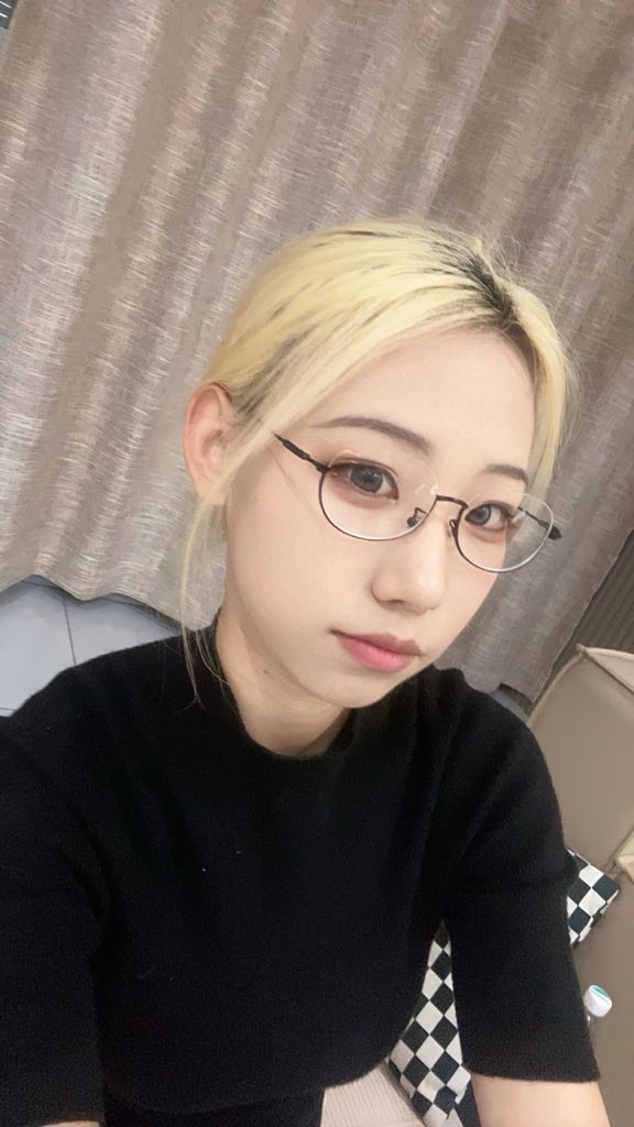 ebzyluvsfriends's tweet photo. 上了年纪的S 春梦和噩梦都是我的脸吧 #绿帽 #女王 #女s #上贡 https://t.co/CmK8FLHf9g