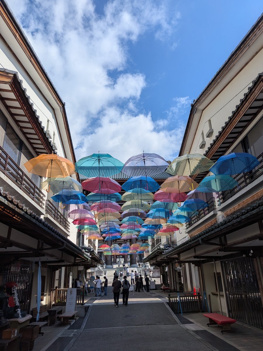 crowesnaoki's tweet photo. 平泉寺近くには勝山城、越前大仏、福井県立恐竜博物館、JAMテラス、ゆめおーれ勝山の見所があります
福井県勝山市ガイド https://t.co/a0px8ayWmh