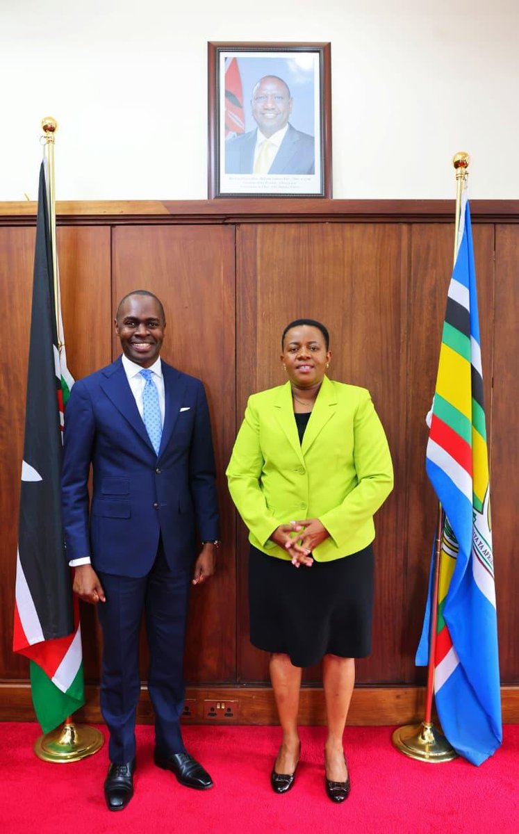 benchitunga's tweet photo. Co-operative University of Kenya continues to work with the State Department for Parliamentary Affairs on the ongoing mediation of the Co-operative Bill (Amendment) 2024. We consulted with the Principal Secretary, Hon. Aurelia Chepkirui Rono @PSAureliarono. We are grateful to her leadership and strategic guidance. BC