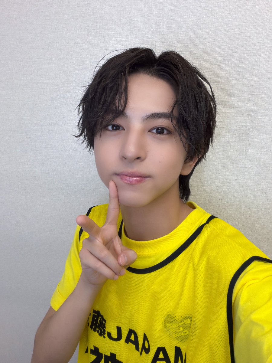 ICEx_official's tweet photo. 🦐EBiDAN大運動会🦐
#スポーツマンヒップ

＼ #ICEx #八神遼介 🤍／

🎌近藤JAPAN

耳から離れない沼ボイス🎤
2008.8.11 18歳

『スポーツマンヒップ！』ありがとうございました☺︎

近藤集団わいわいしててたのしかったよ

みんなも応援ありがとう

気をつけて帰って

▼Instagram📷
https://t.co/zpooU7T09h

▼TikTok📲
https://t.co/wef0XXEEMZ

▼ICEx公式HP🧊
https://t.co/Oryxm49Vhf

#EBiDAN大運動会 #EBiDAN
#ICEx #COOLer
