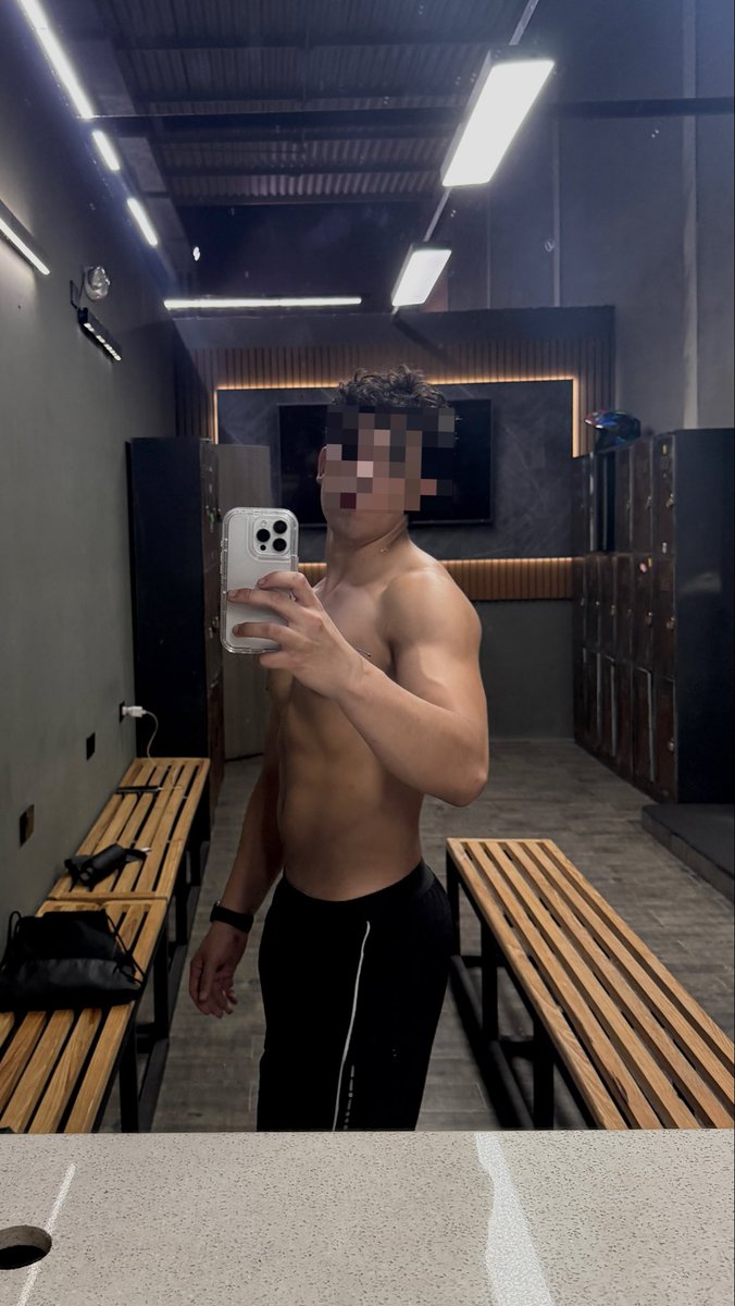 n0tapolo's tweet photo. mañana de gym y he vuelto súper cachondo…

https://t.co/GgoEB5O3Ic

#findomni #gym #gay #paypig #findom https://t.co/B6wVZRCn3z