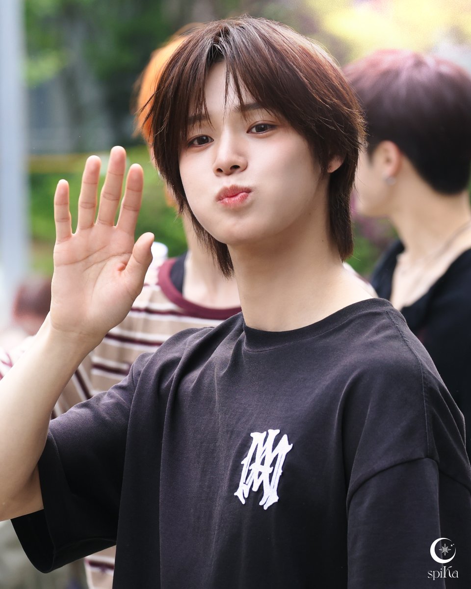 spiKa10210921's tweet photo. 𝗛𝗔𝗣𝗣𝗬 𝗞 𝗗𝗔𝗬 𝟮𝟬𝟮𝟲 
===== 
𝓓-𝟖
𝐿𝑜𝑜𝑘𝑖𝑛𝑔 𝐵𝑎𝑐𝑘 𝑜𝑛 𝐵𝑒𝑎𝑢𝑡𝑖𝑓𝑢𝑙 𝑀𝑜𝑚𝑒𝑛𝑡𝑠 
260406 / 260502 / 260513
===== 
#HAPPY_K_DAY 
#andTEAM #andTEAM_K 
#케이 #ケイくん 
#spiKa https://t.co/njwlw9IbFk