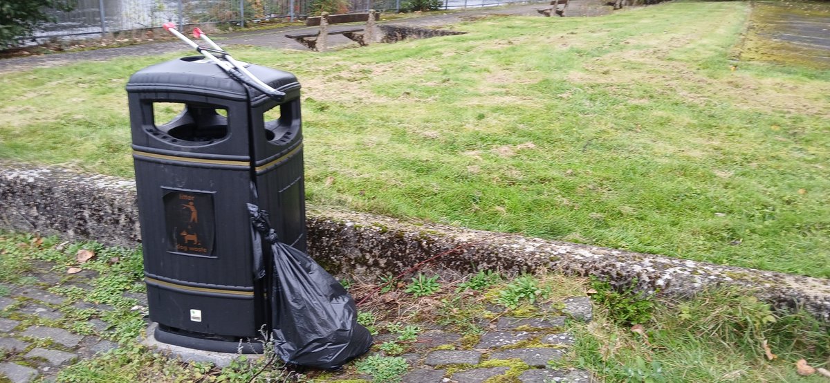 AlistairFergu11's tweet photo. 1 bag off river Leven today.
#litterpicking #litterfree #ReportingLitter #keepbritaintidy #LeaveNoTrace #KeepScotlandtidy
#SpringCleanScotland #Litter
#Dumbdumpers
#KeepScotlandBeautiful
#WDCouncil #bigclydecleanup #greentangerine https://t.co/VCeCCnJZAj