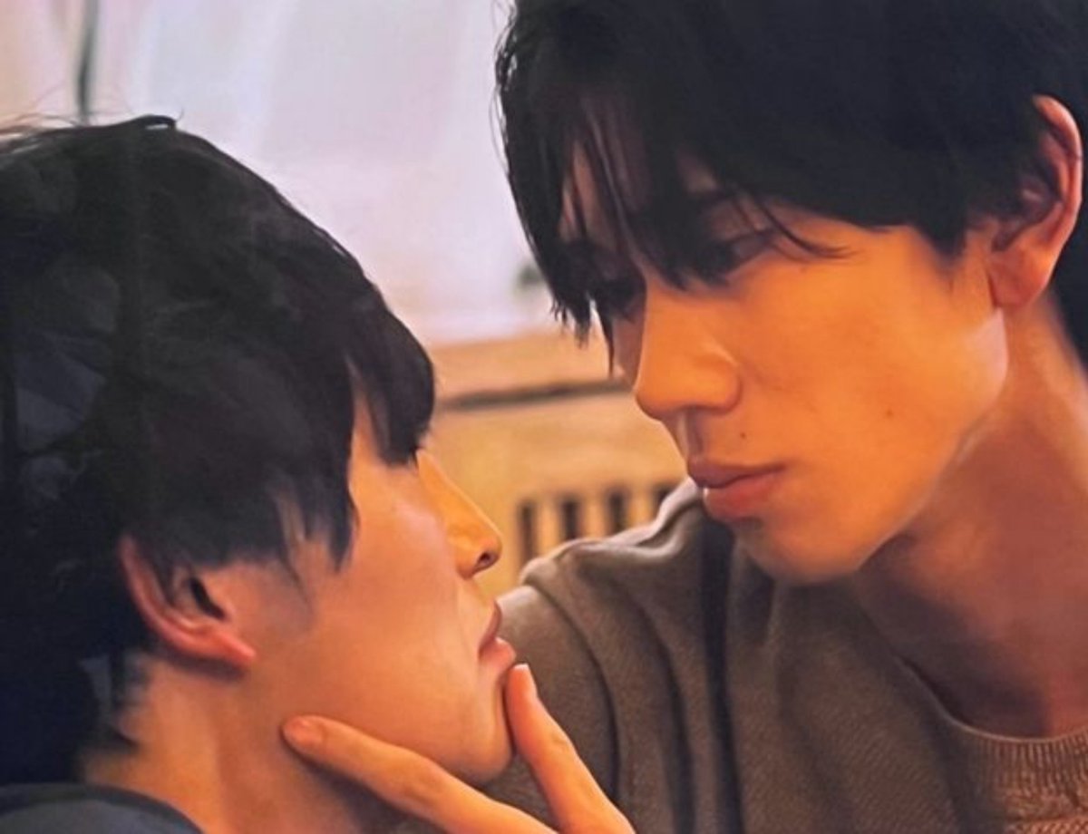 cerisesiel's tweet photo. segasaki and his never-ending obsession with yoh’s cheeks https://t.co/6PlZCeehFb