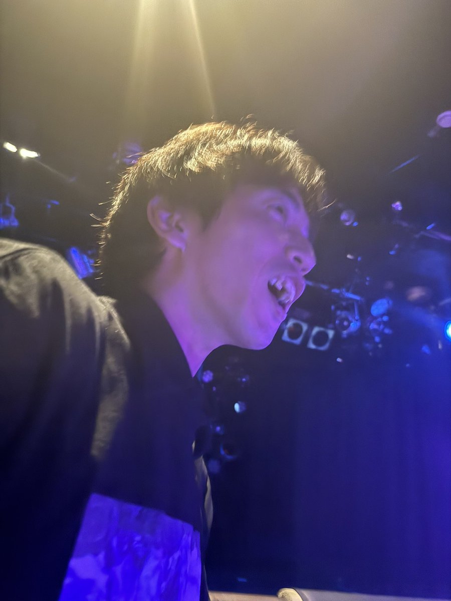 seyapidayo's tweet photo. アンコールまじでカッコよかったよ🥹💜
写真撮ってたら携帯ぶっ飛ばされましたwww

#すぱなといっしょ https://t.co/64ebhThnP4