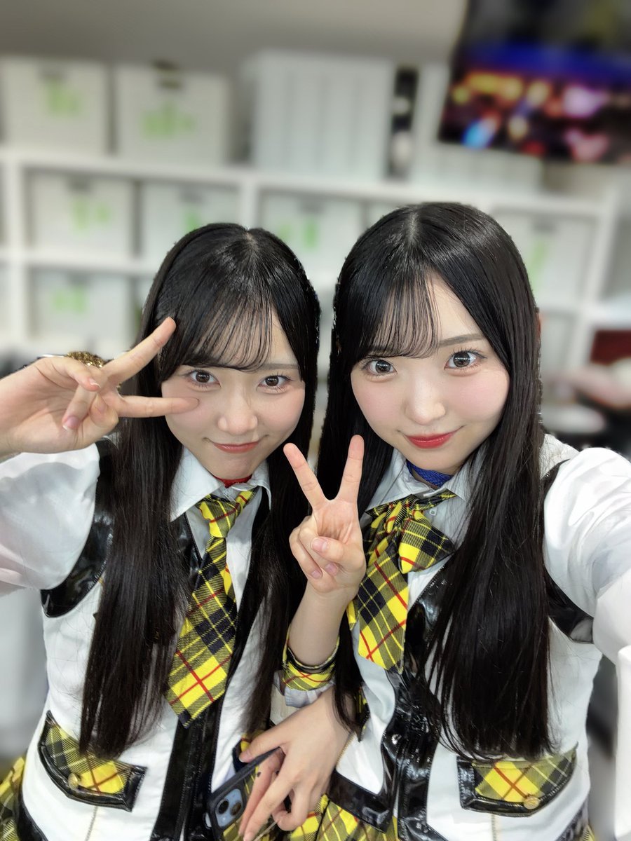 Sayuri_Tanaka09's tweet photo. 本日は「手をつなぎながら」公演ありがとうございました♪

少し久しぶりでコンサート後初めての「手をつなぎながら」公演だったんですけど、成長できてたかなーー？？>  ̫ <
これからも頑張ります🫶💭

そして今日は22期ちゃん2人が前座デビューしました！！とっても可愛かったよー😭お疲れさま💕💕 https://t.co/ct6Ozwwvdv