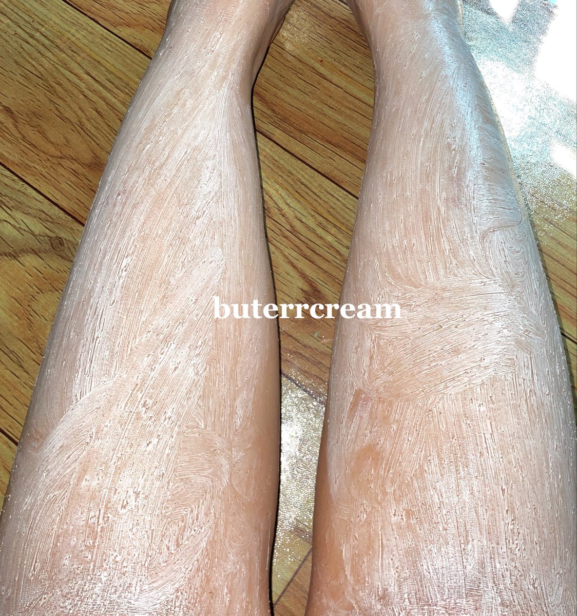 Buterrcream's tweet photo. AKHIRNYA NYOBAIN LULUR KECINTAAN AMANDA ZAHRA INIII😭🫵🏻

TERNYATA LULUR MAHAL EMANG BEDA YA?!
Wanginya enak banget dan tahan lama, bikin kulit terasa lebih bersih, halus dan glowing!🫶🏻 https://t.co/srt1omq3pM