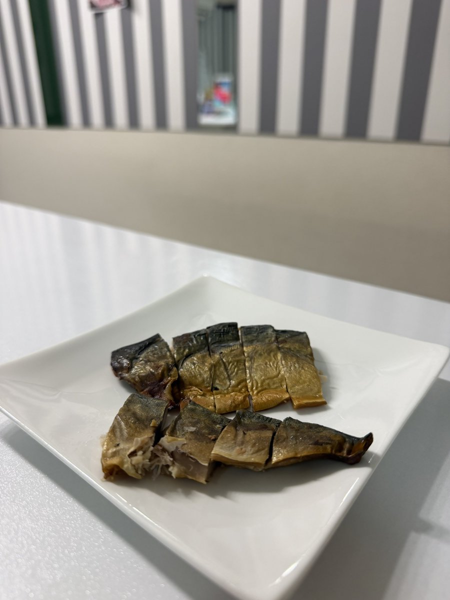 rakorako_PFD's tweet photo. 燻製美味しいから食べにおいで〜🐟🍗 https://t.co/0sPMlDhOkb