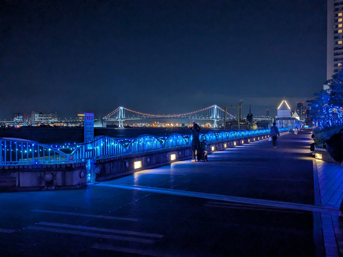europa_i's tweet photo. 帰ってきちったー🗼🌃
次はどこ行こうか。絵も描こうー。 https://t.co/kuGzwDrklz