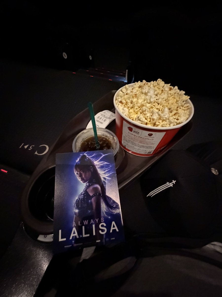 salon_nory's tweet photo. ALWAYS LALISA
これまだ後2日観れるからまだの人は絶対に観た方がいい。
なんばは空席があったけど、意味がわからん。
めちゃくちゃ感動したし、もっとこれから応援したくなる！スターの孤独と向き合うのも涙出そうなった！
リサありがとう❗️ https://t.co/FoNY82EjJf