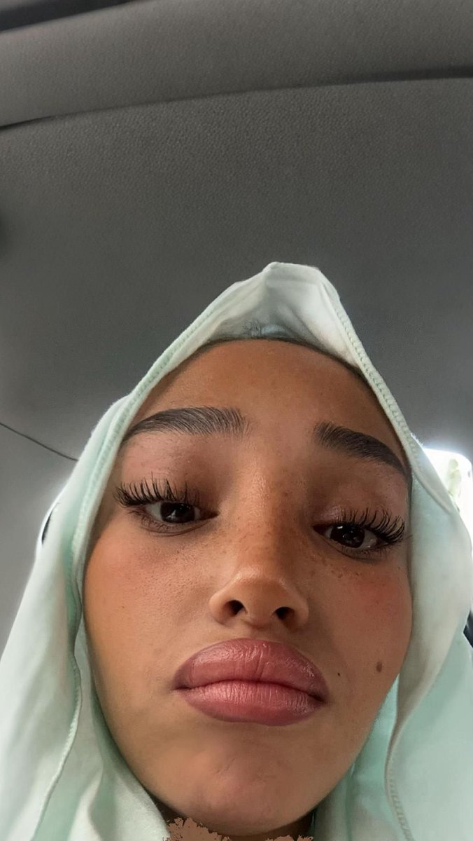 Beurettesvibes's tweet photo. faceporn https://t.co/tOUfRB80kM