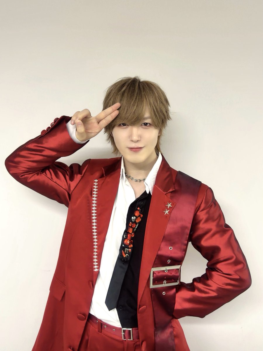 ayanoren_ReL's tweet photo. きょうは『昭和101年 スーパーソングブックショウ！』ありがとうございました！❤️
#ReLIT の綾野れんです！

豪華なレジェンドの方々と共演させていただけてずっと夢のような時間でした😭✨とっても楽しかったです！また出演できるようにがんばります！応援してくれたみんなありがとうーーー！！！ https://t.co/vryyI6eBj8
