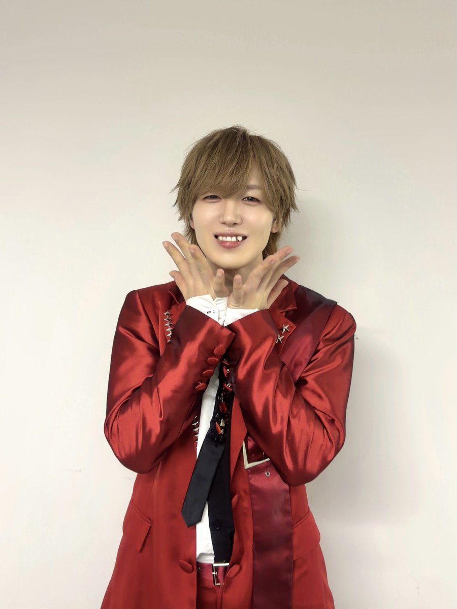 ayanoren_ReL's tweet photo. きょうは『昭和101年 スーパーソングブックショウ！』ありがとうございました！❤️
#ReLIT の綾野れんです！

豪華なレジェンドの方々と共演させていただけてずっと夢のような時間でした😭✨とっても楽しかったです！また出演できるようにがんばります！応援してくれたみんなありがとうーーー！！！ https://t.co/vryyI6eBj8
