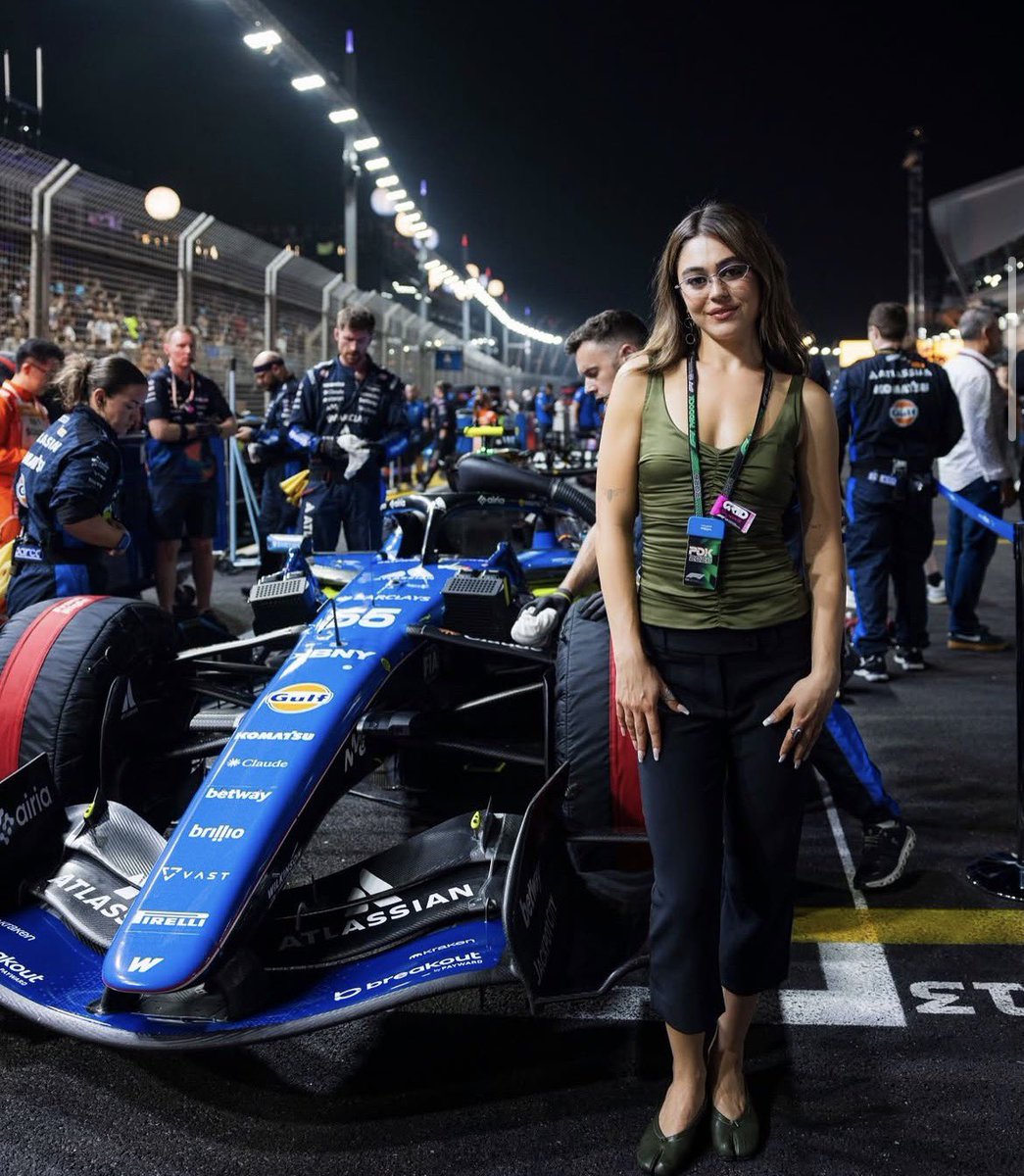 offcampusseries's tweet photo. Mika Abdalla at the Singapore Grand Prix https://t.co/9Dftgr8mMi