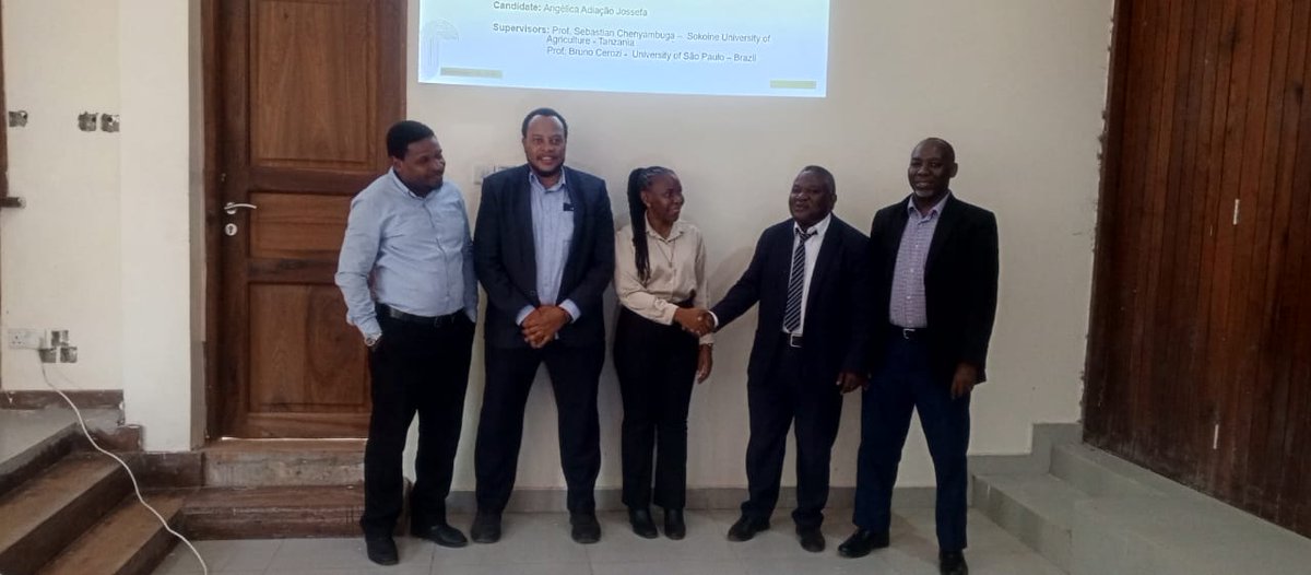 PasetRsif's tweet photo. 🎓 Congratulations, Dr Angelica Jossefa from Mozambique 🇲🇿 on earning your PhD in Animal Science–Aquaculture from @SokoineU, Tanzania! 🇹🇿
Your research on food safety in aquaponic systems advances sustainable aquaculture. We celebrate your achievement! 👏
#AfricanScientists https://t.co/lAYmgft3KX