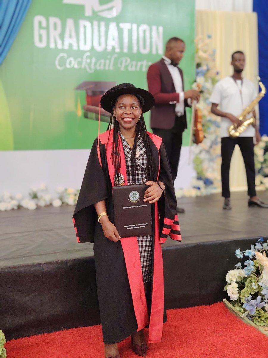 PasetRsif's tweet photo. 🎓 Congratulations, Dr Angelica Jossefa from Mozambique 🇲🇿 on earning your PhD in Animal Science–Aquaculture from @SokoineU, Tanzania! 🇹🇿
Your research on food safety in aquaponic systems advances sustainable aquaculture. We celebrate your achievement! 👏
#AfricanScientists https://t.co/lAYmgft3KX