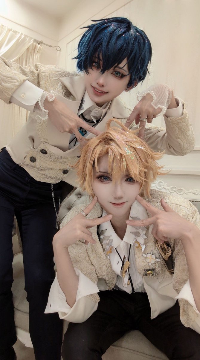 ayaya2434's tweet photo. ツーショも貼るよ!
1日楽しかった✨お互いお揃いいっぱいで楽しすぎた！！またやりたい！！

#あるコス https://t.co/ejO1kjP6Wn