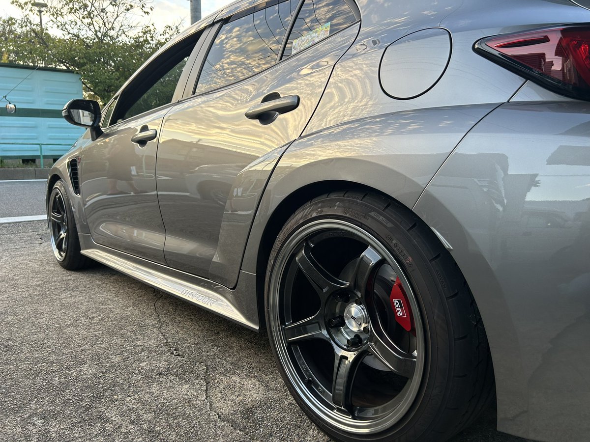 Shazai_Kannon's tweet photo. ホイール変えてダウンサスも入れたぜ‼️

GROWダウンサス+SSR GTX03 9.5j+22

取り付けで手伝ってくれた人たち本当に感謝です。涙が止まらん😭😭 https://t.co/QJOfbF6Onp