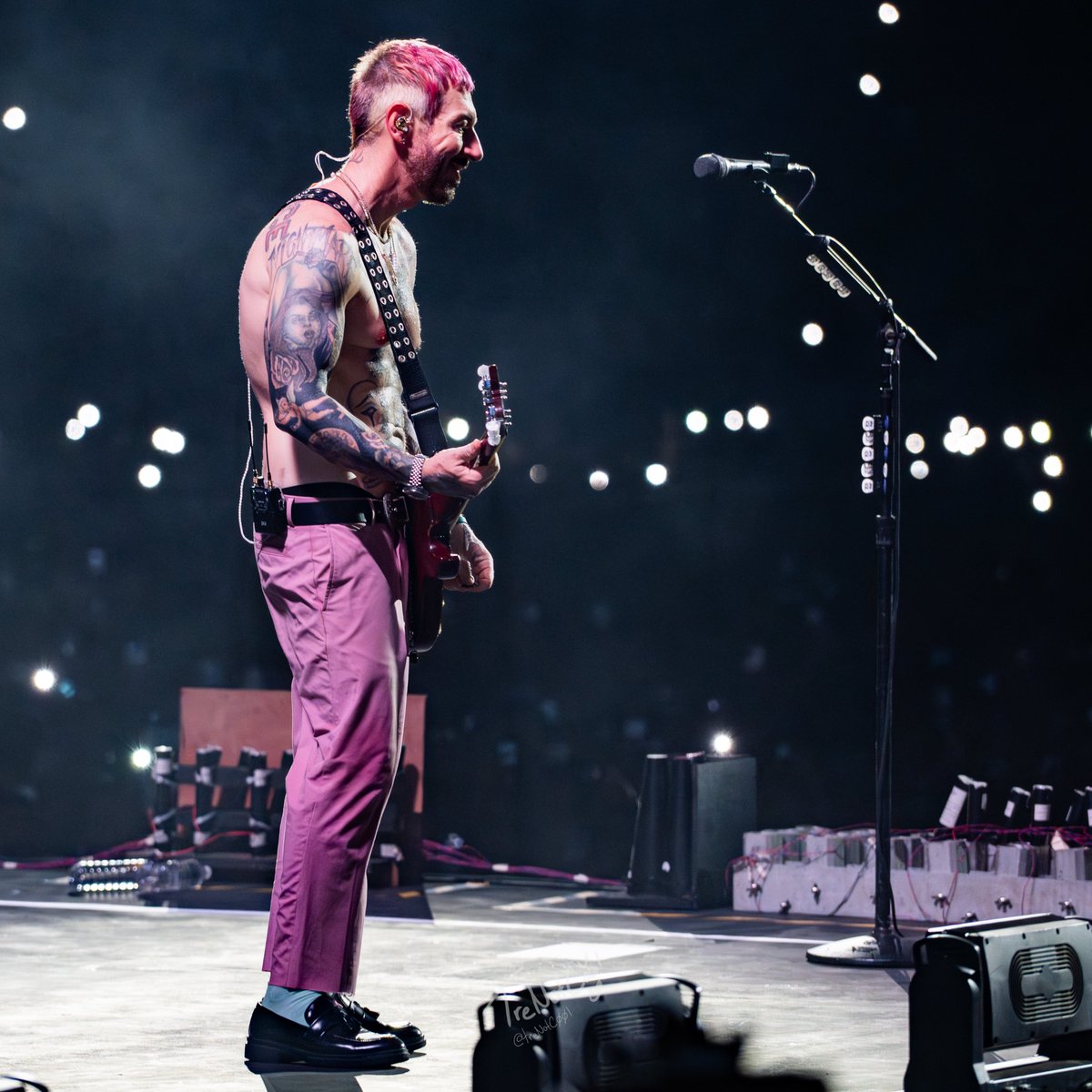 TreNotC00l's tweet photo. @TheOfficialA7X in Indonesia https://t.co/gnSeUur6R5
