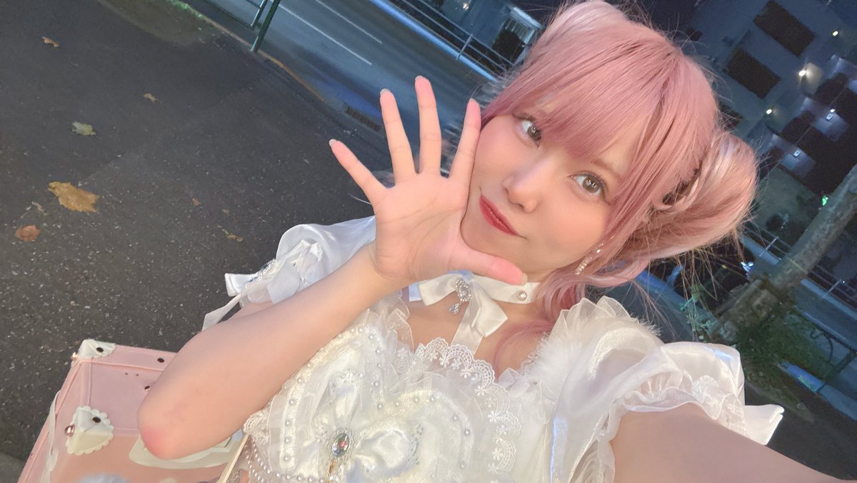 zeNon_projectZ's tweet photo. 人生初のリリイベ🤍
取り急ぎありがとうございました！！！

バタバタして今回もお写真撮れなかったんだけど👉🏻👈🏻
みんながすごく喜んでもらえて嬉しかったです、、！本当に素敵な思い出をありがとう🤍
今日の思い出共有してね！( ᐢ o̴̶̷̤  ̫ o̴̶̷̤ ᐢ )

次は大阪ー！！よろしくだよ～（՞>⩊<՞）
#zeNon1stリリイベ東京