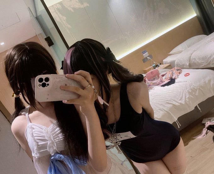 morgan11uy3's tweet photo. 有人想锐评一下我跟闺蜜的粉福嘛 🥹
看完不许瞎说，赶紧看
我要删了  是粉的
不信你们试试看  真没有📷  私信11我真的给呀 https://t.co/q1a4gfFqbG