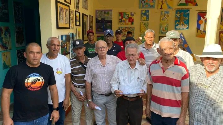 BaracoaE's tweet photo. Se desarrollan actividades desde la Ciudad Primada de Cuba, Baracoa, en el marco de #JornadaDeLaCulturaCubana, 
aconteció una retreta especial de la Banda Municipal de Conciertos "1ro de Abril", La Jornada de Cine Andante en su XIV edición, 
#CubaEsCultura https://t.co/qZGXxSJ42h
