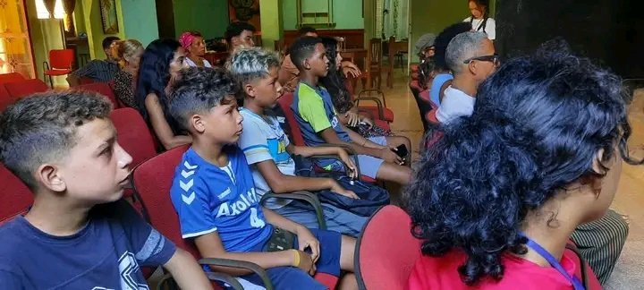 BaracoaE's tweet photo. Se desarrollan actividades desde la Ciudad Primada de Cuba, Baracoa, en el marco de #JornadaDeLaCulturaCubana, 
aconteció una retreta especial de la Banda Municipal de Conciertos "1ro de Abril", La Jornada de Cine Andante en su XIV edición, 
#CubaEsCultura https://t.co/qZGXxSJ42h
