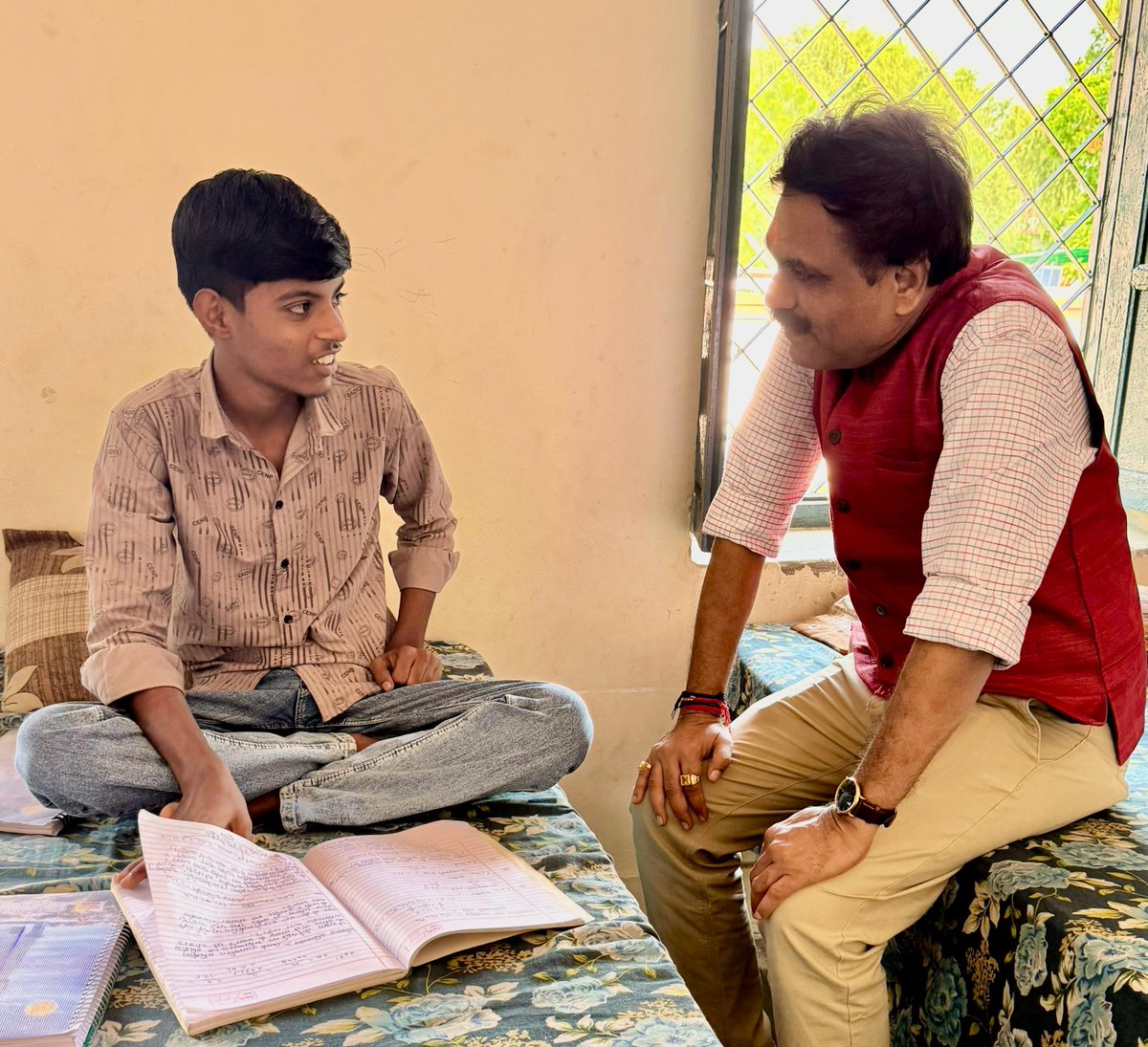 NCSC_GoI's tweet photo. including residential accommodation, food arrangements, study rooms, and other basic amenities necessary for the students’ welfare and academic development. #EducationalEmpowerment #SocialJustice #AtrocitiesPrevention https://t.co/8HlmYjGeQ6