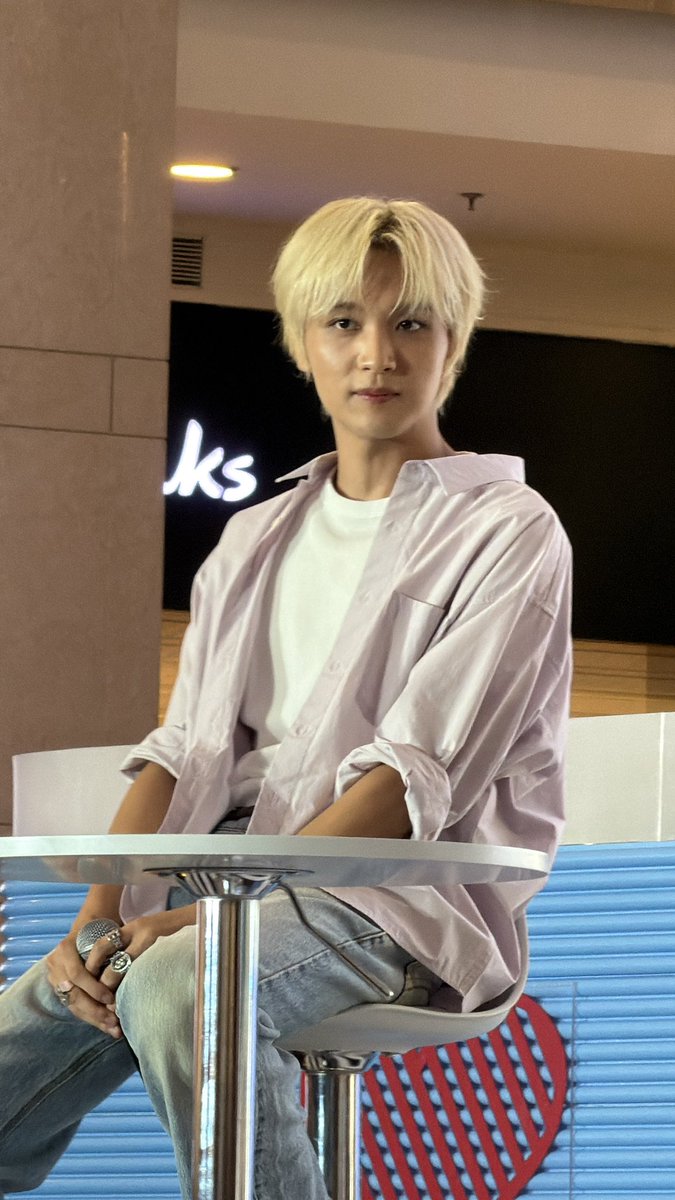 haechangongju's tweet photo. HUAAAAA #해찬 #HAECHAN
#KopiKenanganxNCTHAECHAN https://t.co/S3Q0lDqrxy