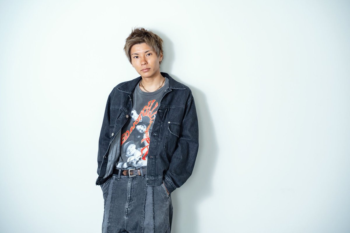 Chased_official's tweet photo. 【メンバー加入のお知らせ】
かねてよりサポートメンバーとして活動してきた Ba.Shunが、CHASEDに正式加入いたしました。
新体制となったCHASEDでより一層邁進してまいります。これからもよろしくお願いします⚡️

- NEXT SHOW - 
26.10.25 名古屋 今池3STAR 
[ THE END pre. FROM THE END - 9th Anniversary Event AFTERGROW ]

All CONTENTS : https://t.co/jjGTgBTGEC

Photo by @stk_photo_d80 

#CHASED #チェイスド