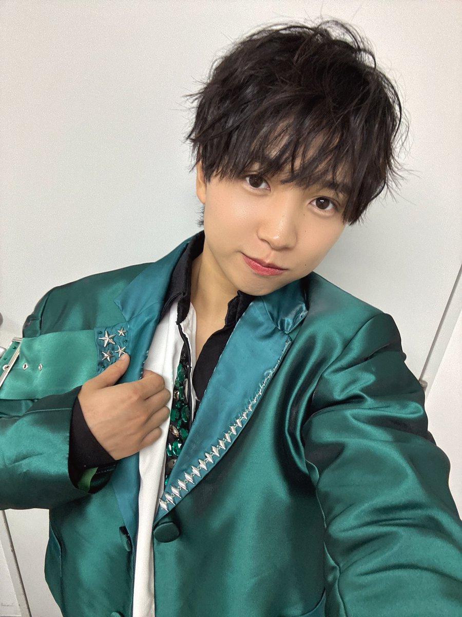 jinkun_ReL's tweet photo. 『昭和101年 スーパーソングブックショウ！』
ありがとうございました‼️

素敵な出演者のみなさんと一緒にステージに立てたことがとっても嬉しいです✨
そして昔から聴いてた曲を歌って踊れてバク宙もさせていただけて幸せでした😊 https://t.co/AyUXcMwnk5