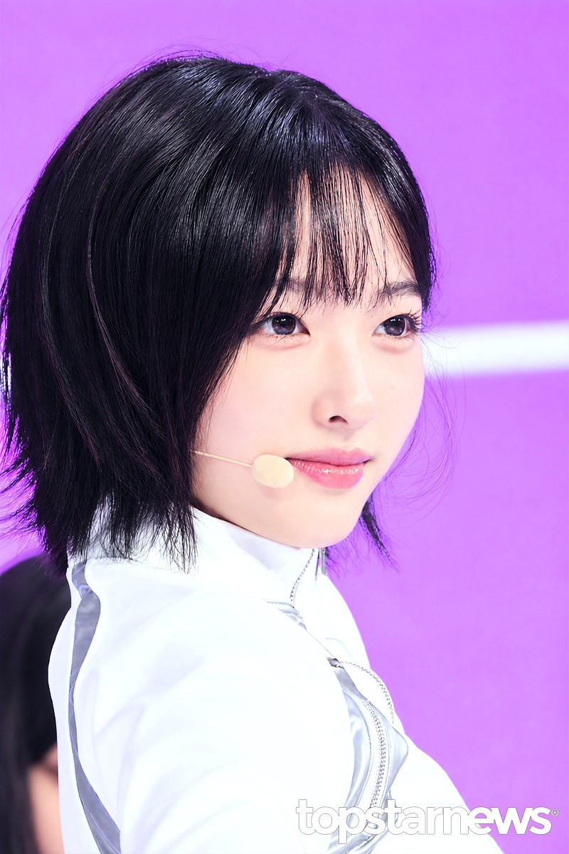 TSN_PHOTO's tweet photo. [HD포토] A2O LITE, ‘단발 매력이 있다’ (A2O 쇼케이스) #A2OSOULITE #A2OLITE #데뷔 #쇼케이스 #프리뷰 https://t.co/HvNTHXwYop <- Original Photo https://t.co/jCArtryrZe