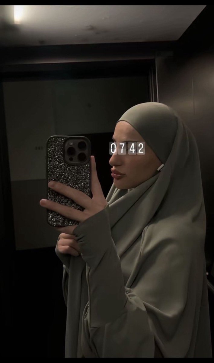 Abohnnsgr's tweet photo. I love #hijabi #hoejabi https://t.co/VFOIEaarY8