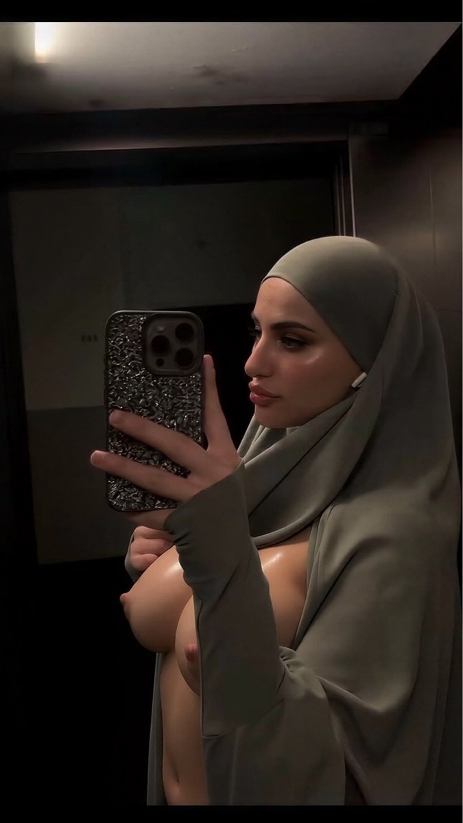 Abohnnsgr's tweet photo. I love #hijabi #hoejabi https://t.co/VFOIEaarY8