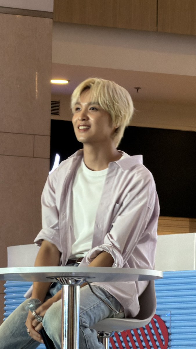 haechangongju's tweet photo. SWEETEST SMILEEEEEEE #해찬 #HAECHAN
#KopiKenanganxNCTHAECHAN https://t.co/WhfnblFFbc