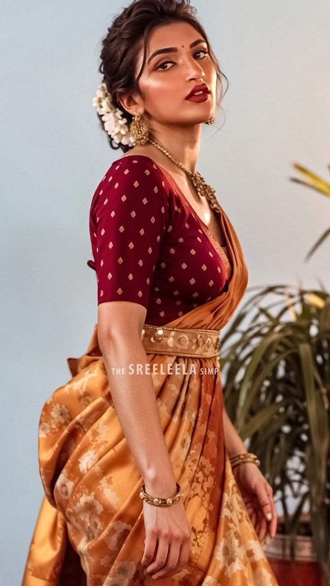 glamverse_x's tweet photo. Sreeleela side profile 🥵🥵🥵 
#sreeleela https://t.co/PiRTjtEYFa