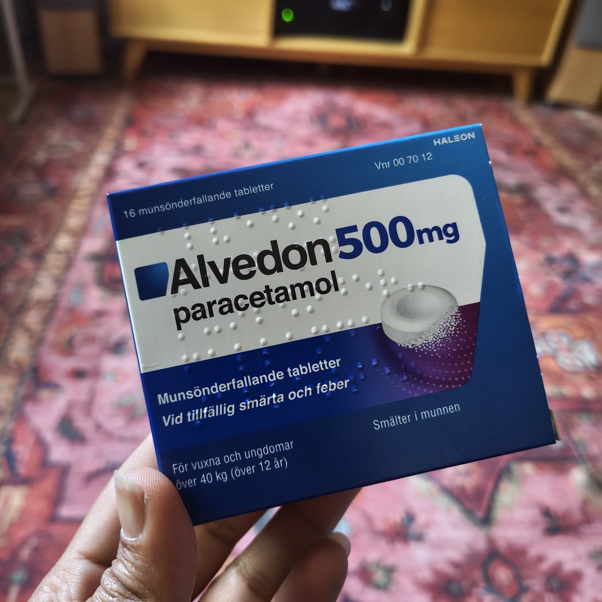 mylov_tae's tweet photo. This is such a ridiculous packaging. So much plastic for four tablets, the tablet itself is bigger now and hard to swallow AND they were impossible to open especially as a sick person https://t.co/pTFJuvOcab