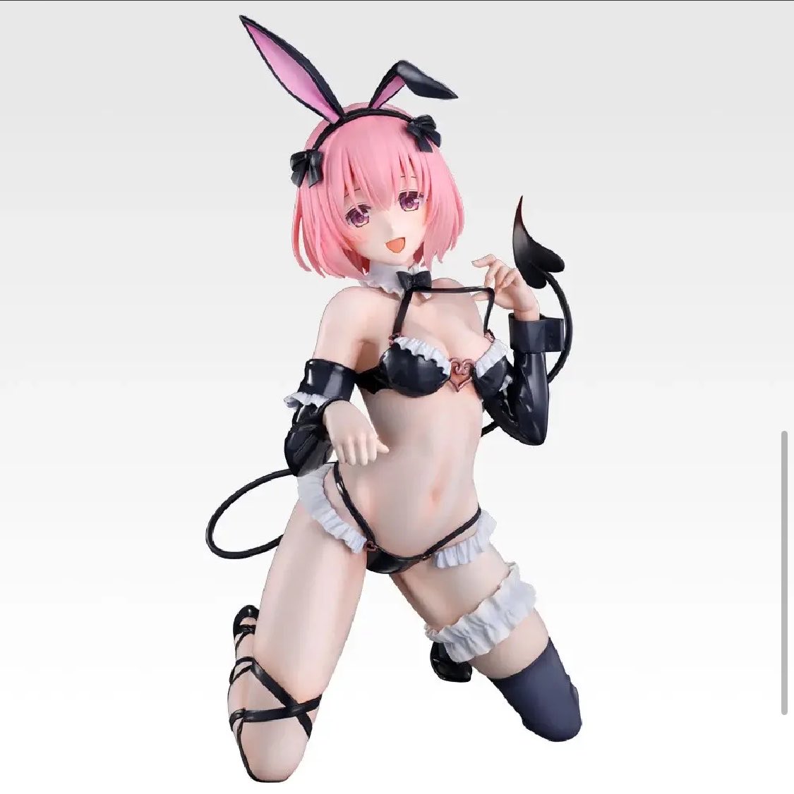 k42wKKihKBGTvXv's tweet photo. 一番くじ To LOVEる-とらぶる-ダークネス

販売：2026年11月18日(水)より順次発売予定 

B賞 金色の闇 フィギュア
ラストワン賞 モモ・ベリア・デビルーク フィギュア https://t.co/Oju0r7vySx
