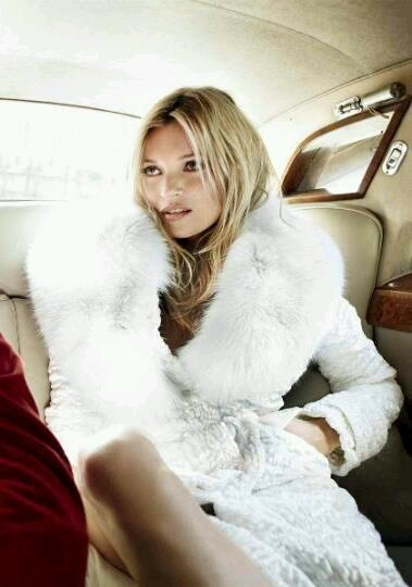 LuxModaItaliana's tweet photo. Get that #Mobwife glamour with this luxurious Italian White Lynch Fur Stole

👉https://t.co/I3dQkN32IV👈

#halloweencostumes #MobWife #Vintage #Hollywood https://t.co/XJqi1xzJa0