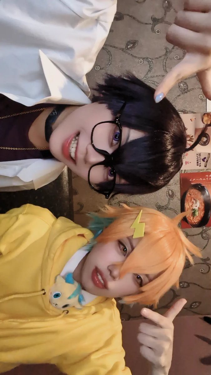 c_love_r_09's tweet photo. 本日は🌩️🦒🤝で遊んでおりました💕︎︎
隣の🤝がかわいいしメロいしで限界オタクになってた()
いつでも貸すので何回でも🤝やって
最高に楽しい1日をありがとう😭 https://t.co/UosmVdKnFc