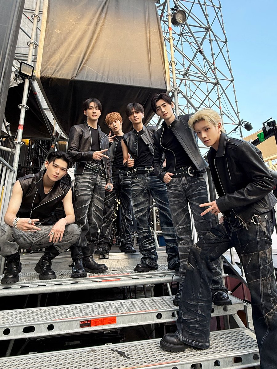 alwaysnini09's tweet photo. I vote  #ENHYPEN for #2026MAMAVOTE https://t.co/dAKeU8xxzU