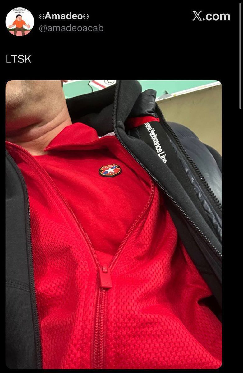 zshbb97's tweet photo. @foto_kasia Teraz żeby usprawiedliwić dwóch głupków, porównujecie zdjęcia dziecka na sektorze VIP, z typem na normalnej trybunie, który sobie wrzuca zdjęcie i pisze LTSK?  Na tej samej trybunie było więcej kibiców z Krakowa, i nikt nie dostał, bo po prostu zachowali rozsądek. https://t.co/FpGSiODic4