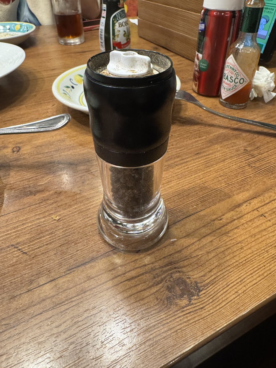 saizeDeCa's tweet photo. サイゼリヤ店員なら忘れられない、
ブラックペッパー！
オリーブの丘に移籍してました！
#オリーブの丘 https://t.co/HgH2TaQP37