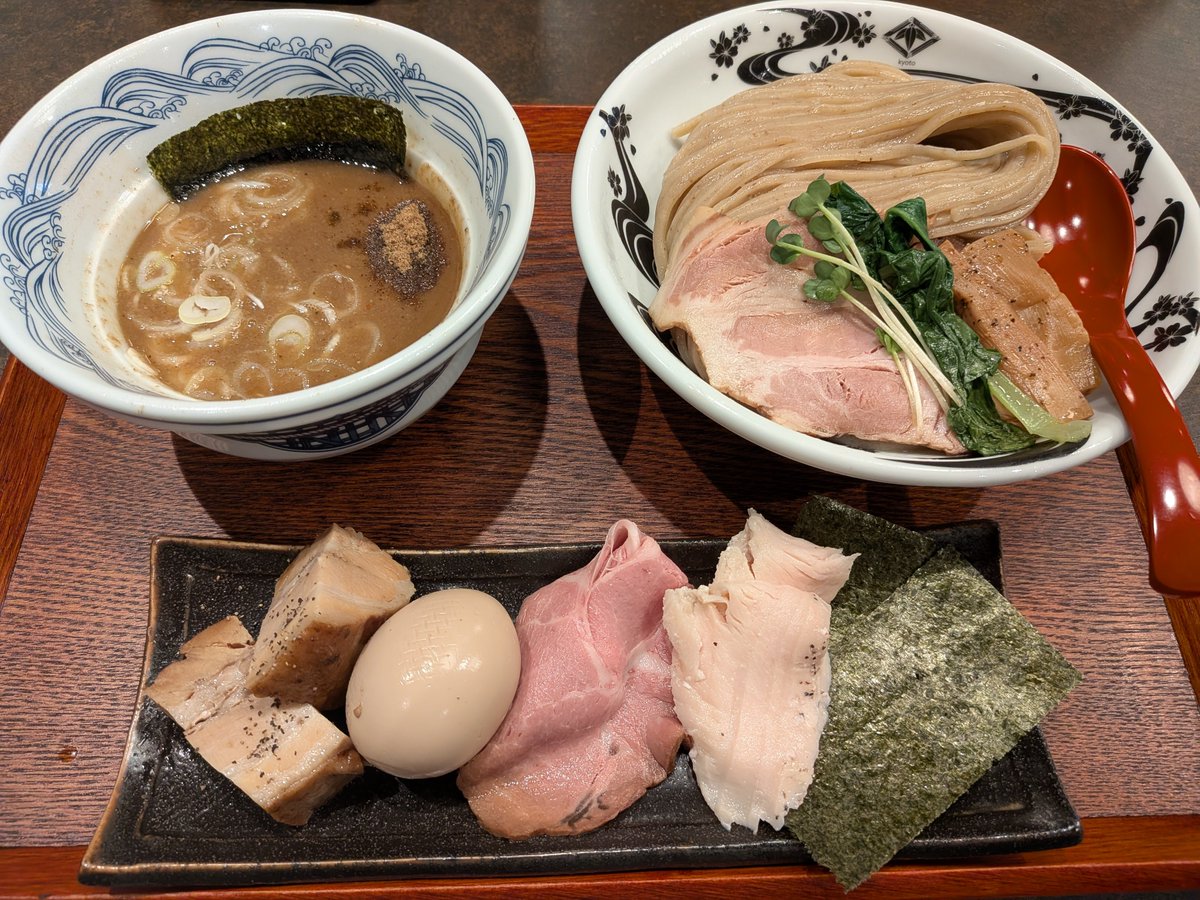 FumiIndustry's tweet photo. らぁ
別邸 たけ井
(ﾟдﾟ)ｳﾏｰ https://t.co/YlGtNvsKKD
