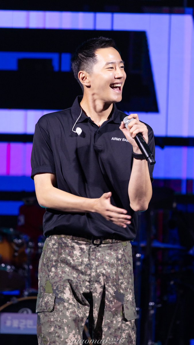 _maomao226's tweet photo. 261010 임실치즈축제 

완��� 신났네!!

#이준영 #leejunyoung #포행즈 #최정요 
#イジュニョン #李濬榮 @1ee_Jun_Yxxng https://t.co/Kxn5b2NNCq