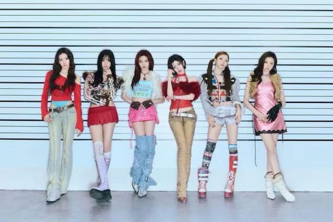 BABYMONSTERINTL's tweet photo. 🚨 MONSTIEZ, ARE WE READY?! 
 
BABYMONSTER IS EXPECTED TO PERFORM AT THE 2026 MAMA AWARDS! JUST IMAGINE THE STAGE PRESENCE, THE VOCALS! THE GIRLS ARE ABOUT TO SET THE STAGE ON FIRE! WHO’S EXCITED?! LET’S MAKE SOME NOISE FOR OUR MONSTERS! 🔥

#BABYMONSTER #MAMA2026 https://t.co/ymUGrTGjEV