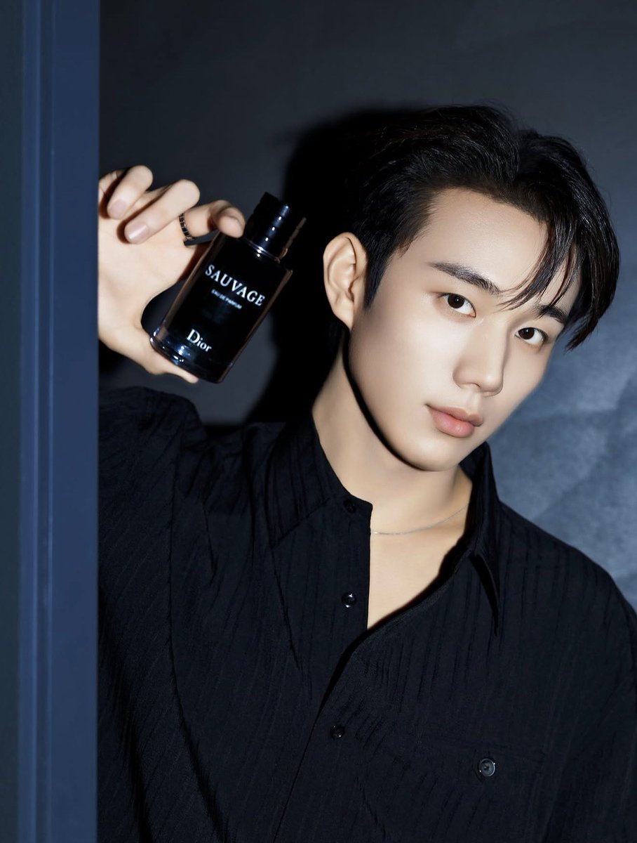 tiktkray's tweet photo. you’ve come so far this year intak 
let’s do more photoshoots and commercial brands too in the future🫶 https://t.co/b3pudAgcDF